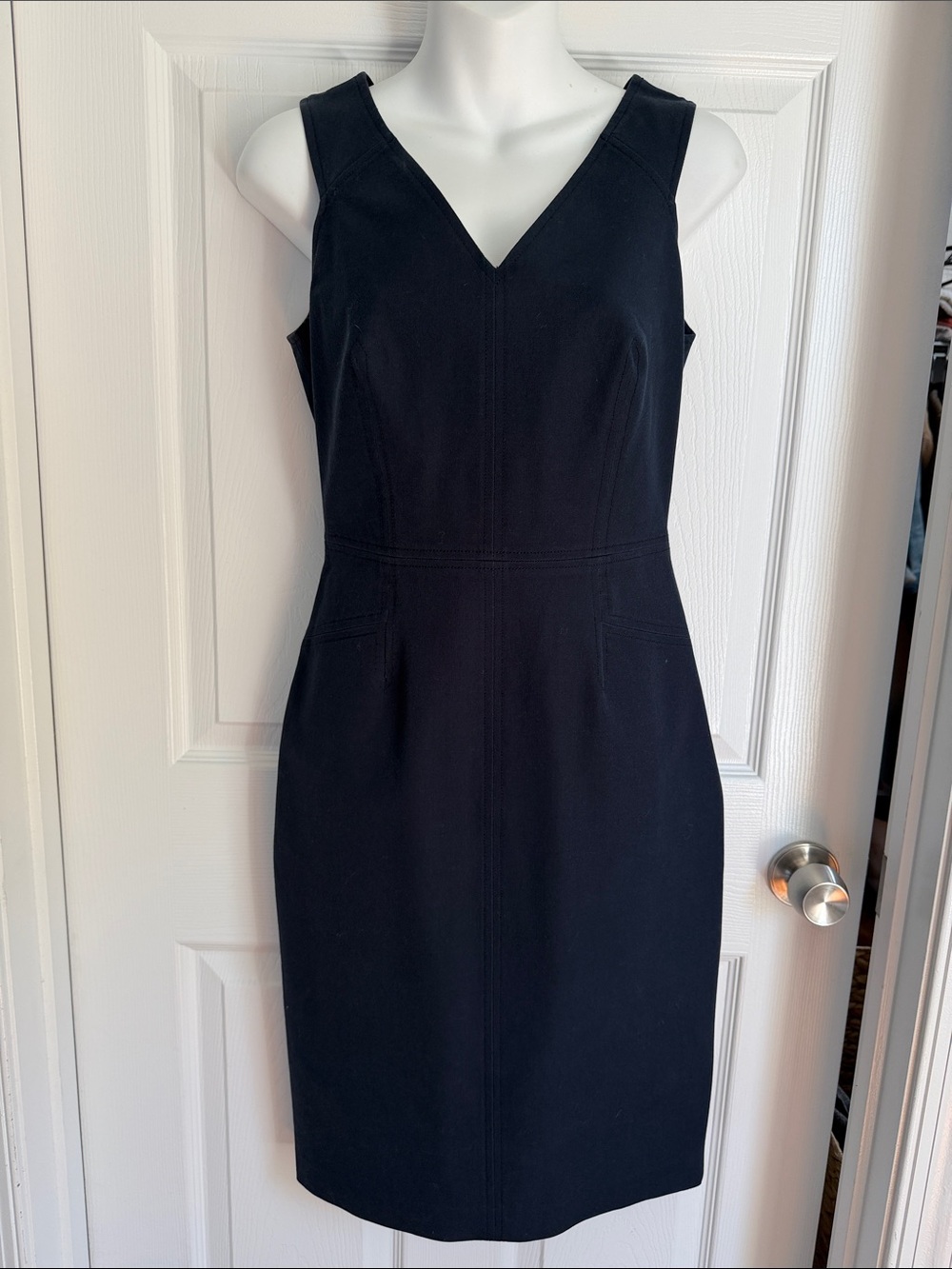 Banana Republic Black V-Neck Sleeveless Fitted Dress